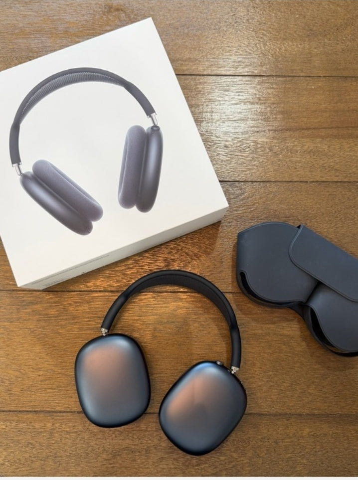 Apple AirPods Max Wireless Over-Ear Headphones, Sky Blue